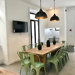 Alameda Exclusive House Otel
