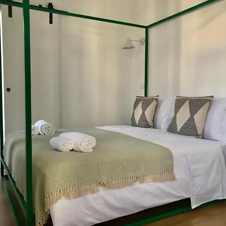 Alameda Exclusive House Otel *