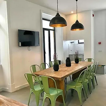 מלון Alameda Exclusive House 3*