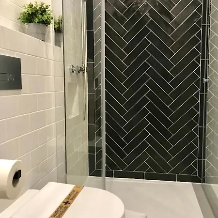 Alameda Exclusive House