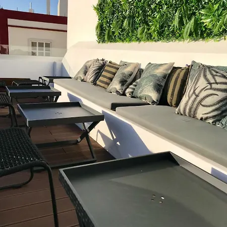 Alameda Exclusive House מלון